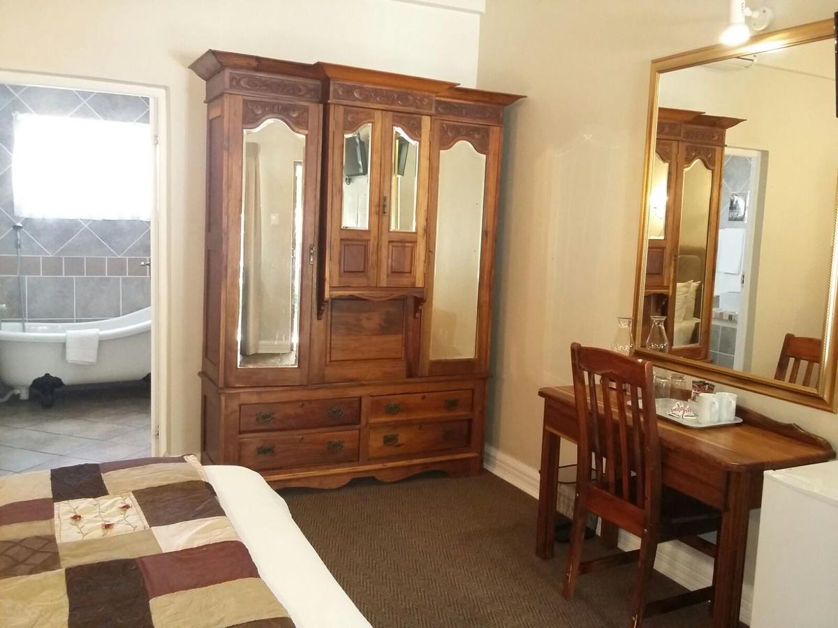 Lavender Lodge Vryburg Exterior foto
