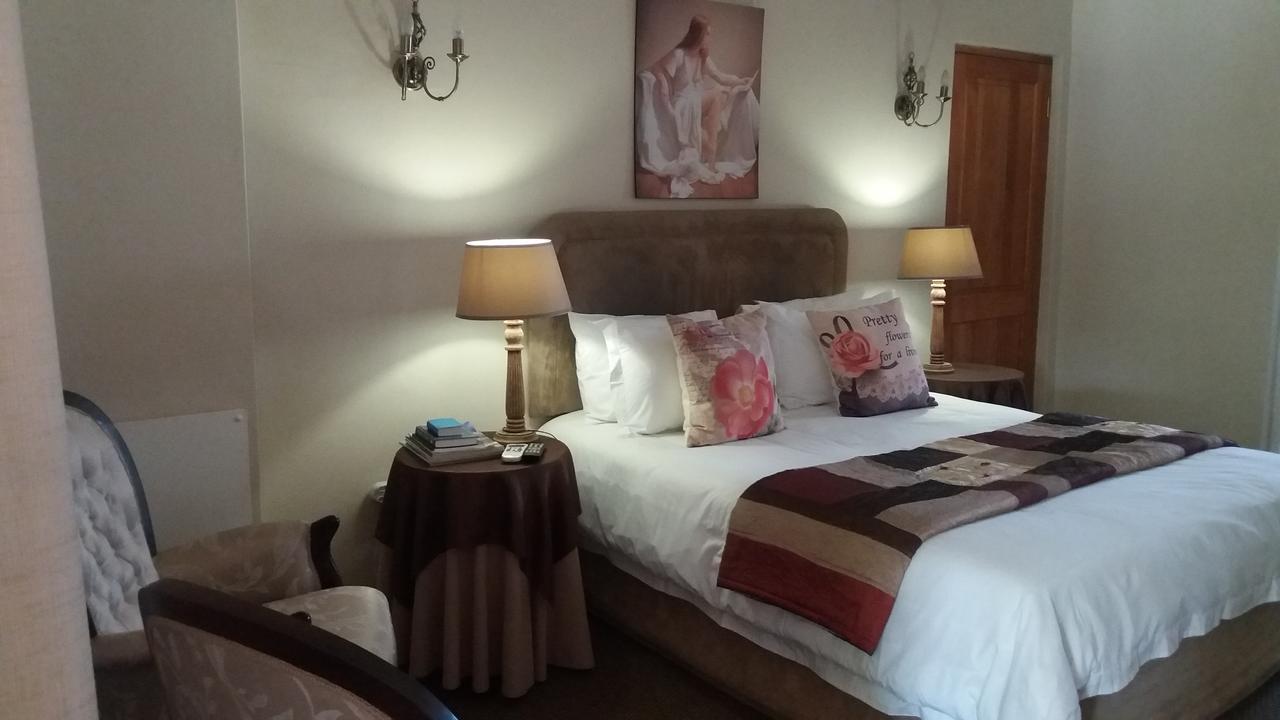 Lavender Lodge Vryburg Exterior foto