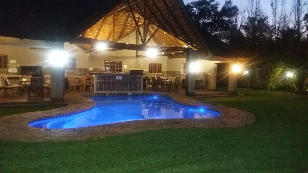 Lavender Lodge Vryburg Exterior foto