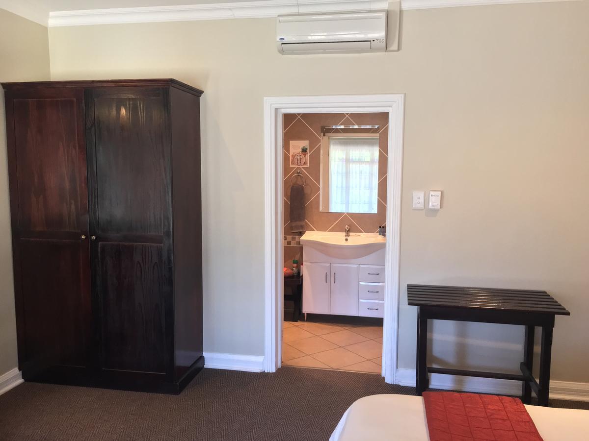 Lavender Lodge Vryburg Exterior foto